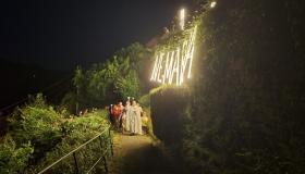 Procession aux flambeaux du 15 août Arrivée au coteau de Notre-Dame de Plombières